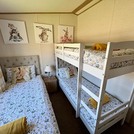 Cottontail Lodge - Hot Tub - Pet Friendly South Cerney Exterior photo