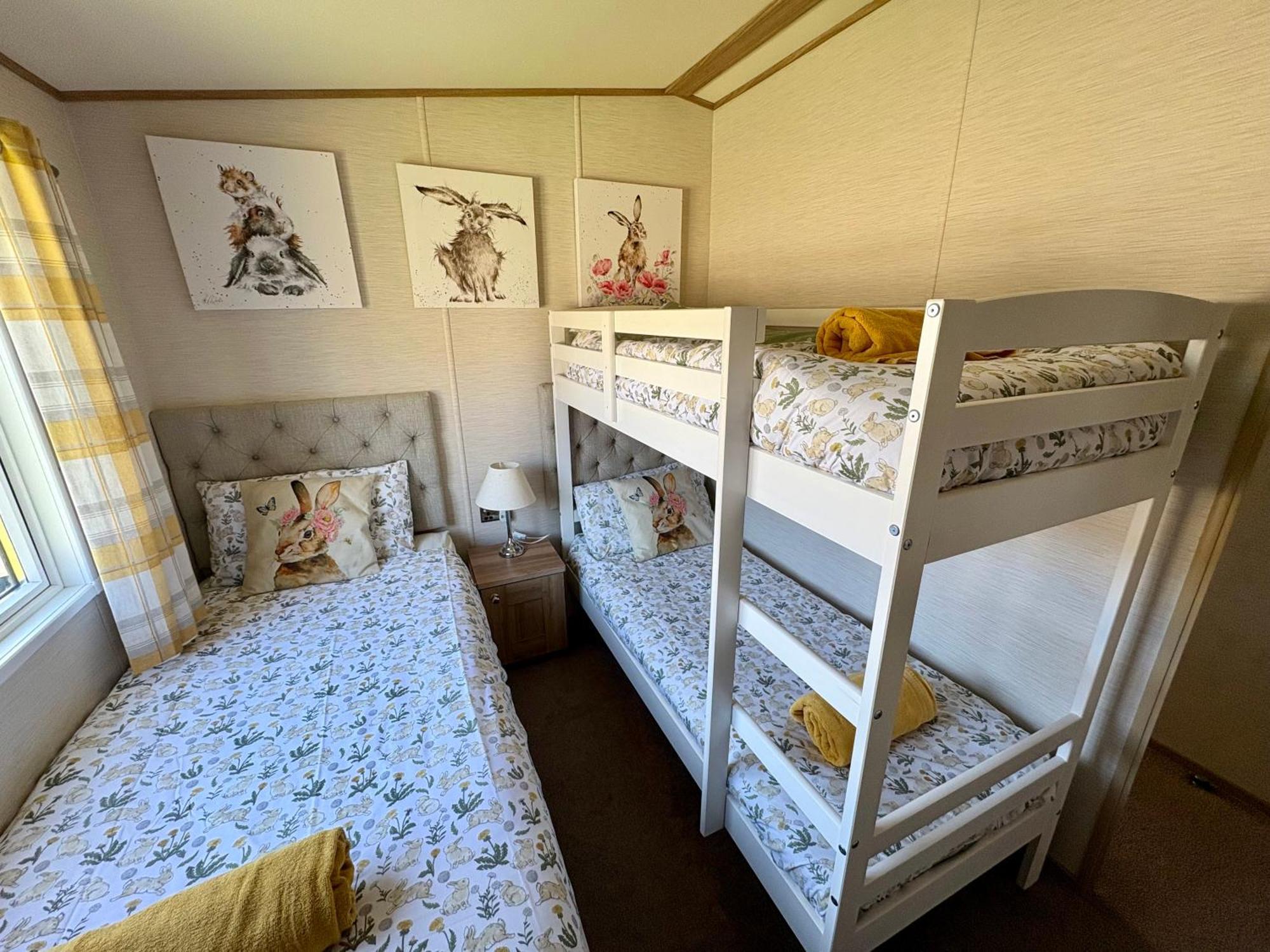 Cottontail Lodge - Hot Tub - Pet Friendly South Cerney Exterior photo